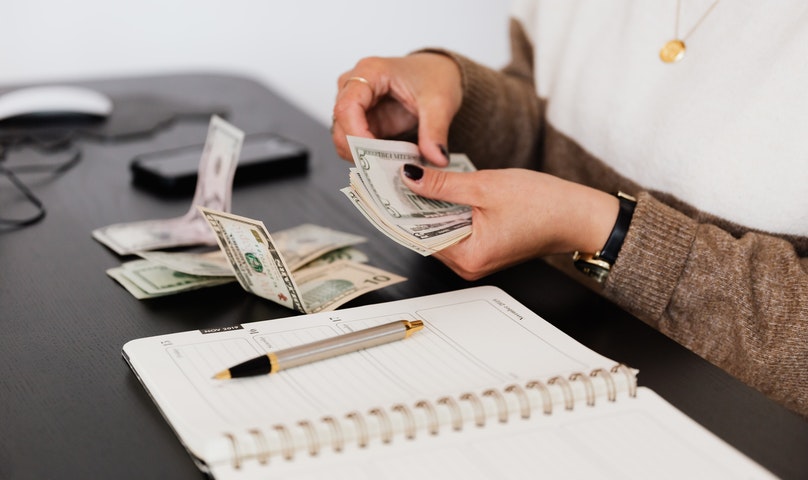 Cara Mengelola Keuangan Pribadi dengan Lebih Cerdas di Era Digital 2025